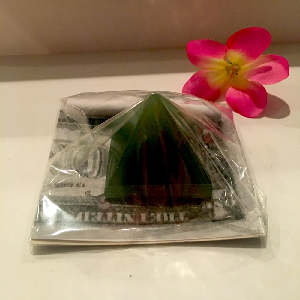Feng Shui Abundance Pyramid. Aventurine Gemstone. New.